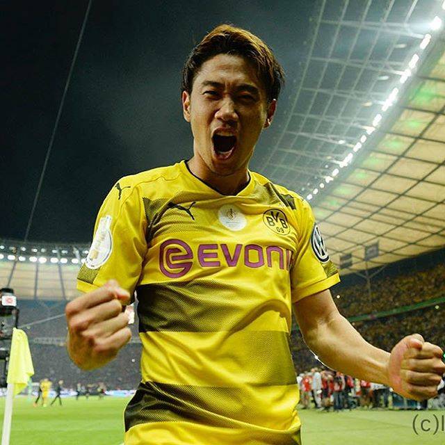 Instagram (9845)