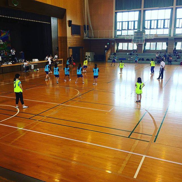 Instagram (10859)