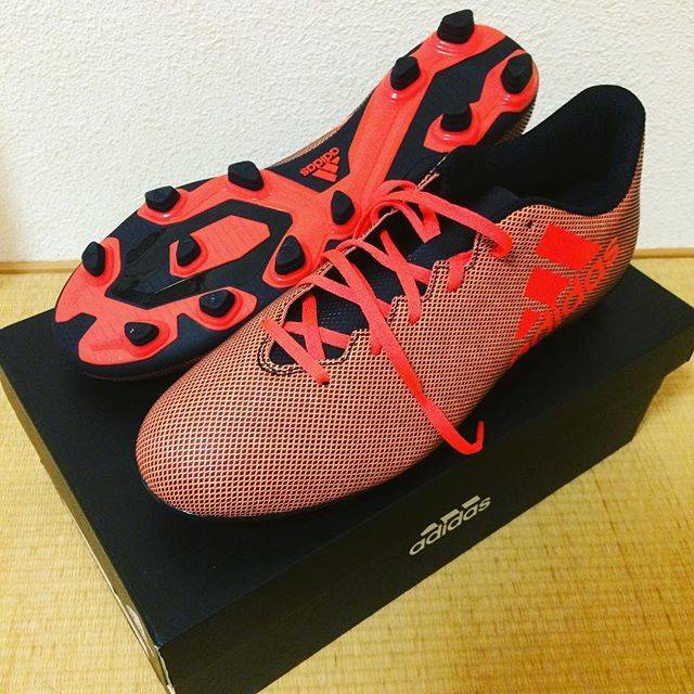 とーや on Instagram: “新スパイク！(練習用)今使ってるやつの紐通す部分が切れてしまって、予想以上に早く変えてしまいました。前回もX、今回もXです✌️これを履いて頑張ります?#adidas #アディダス #アディダスエックス17” (25150)