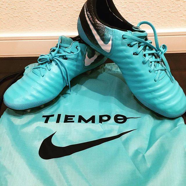 S?️R?️ on Instagram: “newスパイク‼️明日からこのスパイクで頑張る！#サッカー#スパイク#new#NIKE#ティエンポレジェンド#水色” (25159)