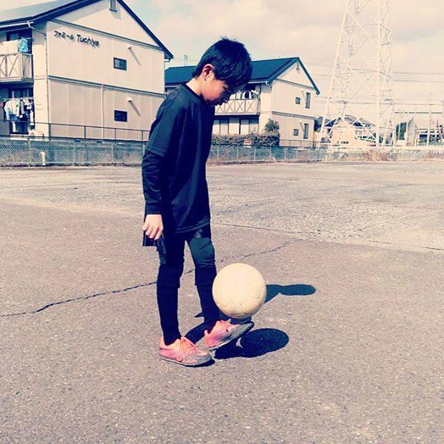 Hora   Ayu on Instagram: “年末には80回前後しか出来なかったリフティング…努力の甲斐あり、今や200回超え。 でも、チームのみんなはもっともっともっと出来る。地味やけど、練習あるのみ。もちろん他の練習もね。…” (25644)