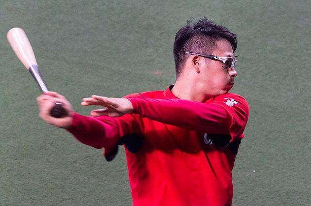 ヤスケンさんはInstagramを利用しています:「試合前練習シリーズトスバッティング広輔さん.#広島東洋カープ #カープ #ナゴヤドーム #ナゴド #カ舞吼 #名古屋遠征 #試合前練習 #トスバッティング #田中広輔 #広輔 #広輔さん #ツーブロック #メガネ男子 #baseball #carp」 (27182)