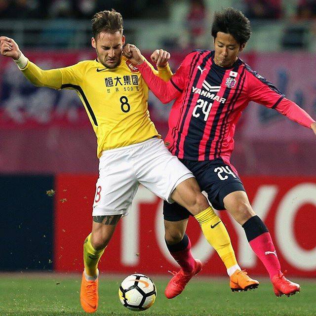 サッカーキング on Instagram: “. AFCチャンピオンズリーグ グループステージ第2節 セレッソ大阪　0-0　広州恒大 （2018.02.21） . 中国の広州恒大をホームに迎えたセレッソ大阪。 試合はスコアレスドローに終わりました。 2試合を終えて勝ち点を4としています。 . ? Photo by…” (27402)