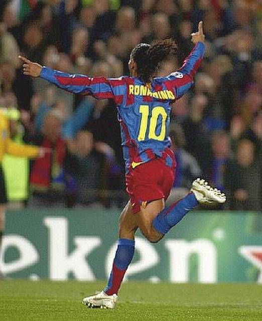 RY on Instagram: “本当にカッコイイっすわ?. #fcbarcelona #barcelona #football#ロナウジーニョ#instagram #instagood #instalike” (27960)