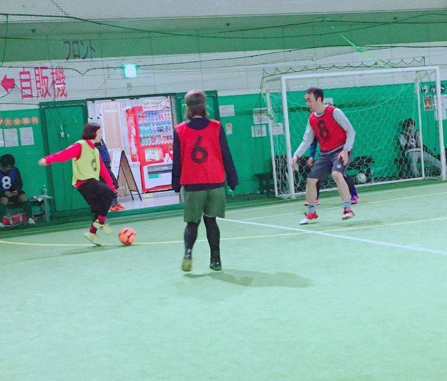 フットサルアリーナ名鉄神宮前 on Instagram: “本日は個サル開催します❗️ 21時〜23時 初中級クラス⚽️ まだ人数が少な目のためたくさんボールを蹴ることができます✨ 新生活に慣れて来た方達もフットサル始めていきませんか？⚽️ボールを蹴りに来てください?ご参加お待ちしております??…” (32018)