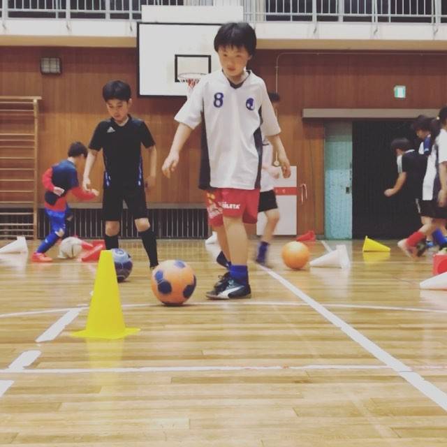 FC.JUGAR U-12 on Instagram: “会議の横で3脚立てて監視中。アピールがすごい。#少年サッカー#サッカー少年#ドリブル#ドリブラー#フガール#JUGAR#オリジナル#フリー” (32461)