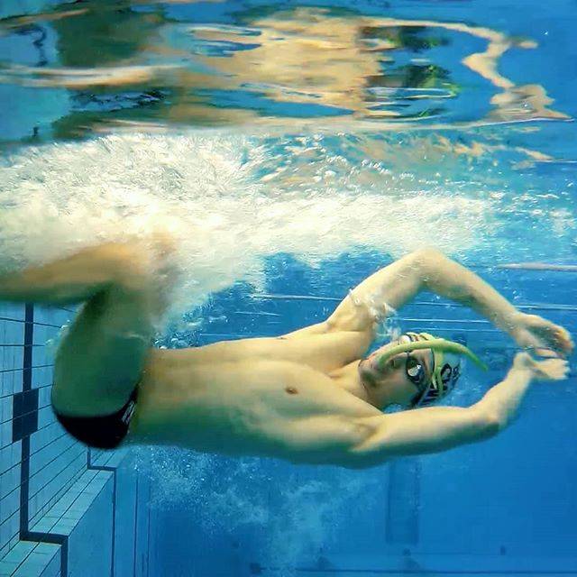 BORN TO SWIMさんはInstagramを利用しています:「Flipturn with BTS snorkel?Thanks @matejvobo  #swimming #crowl #training #flipturn #loveswimming #swimmingpool #snorkel #fins #youcandoit…」 (33672)