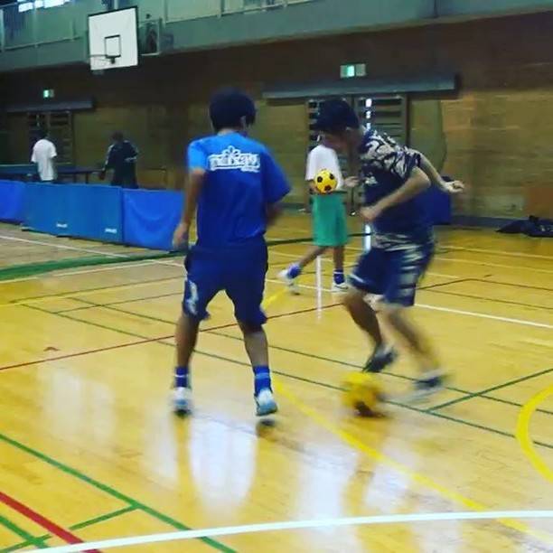 yujiishiguro on Instagram: “おっさんvs若者#habilidoso#アビリドーゾフットサルクラブ#issy#ダブルタッチ#エラシコ” (35395)