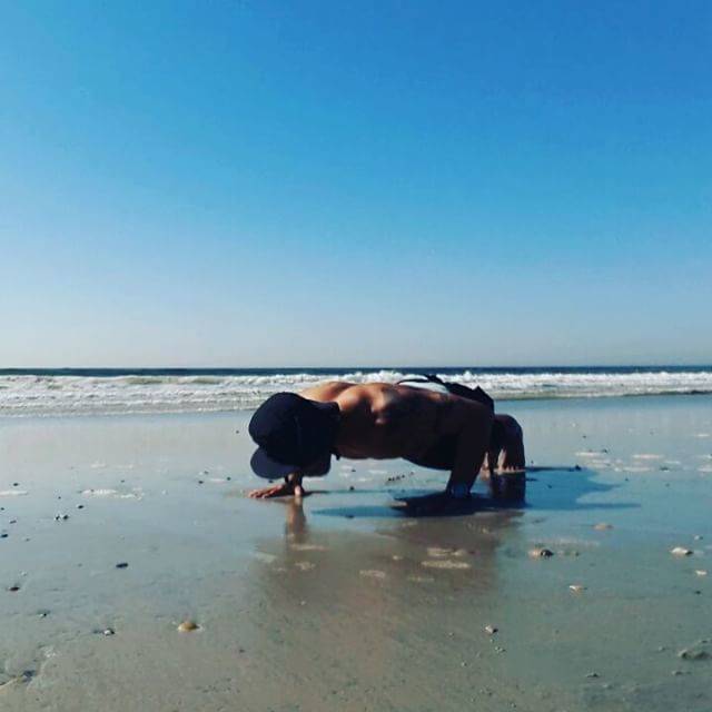 koji shiraishi ??=>?? =>???さんはInstagramを利用しています:「What a beautiful day!?Thank you, thank you, thank you!!! Day38 of 49pushups challenge  #fitnessdad #nycbeach #rockawaybeach #liveinpeace…」 (35649)