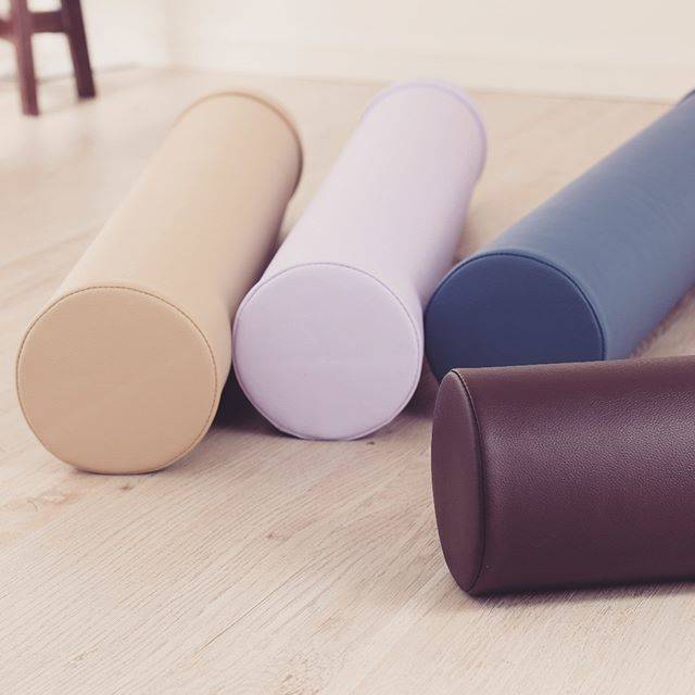 ピュアライズ楽天市場店(公式) on Instagram: “楽天ランキング1位のストレッチ用ヨガポールです！ ポールの上に寝転がると気持ちいいと評判です♪ お部屋にも合わせやすいカラーが揃っています！ ————————— ☑ヨガポール ¥3,230(税込) 品番：yoga —————————…” (35910)