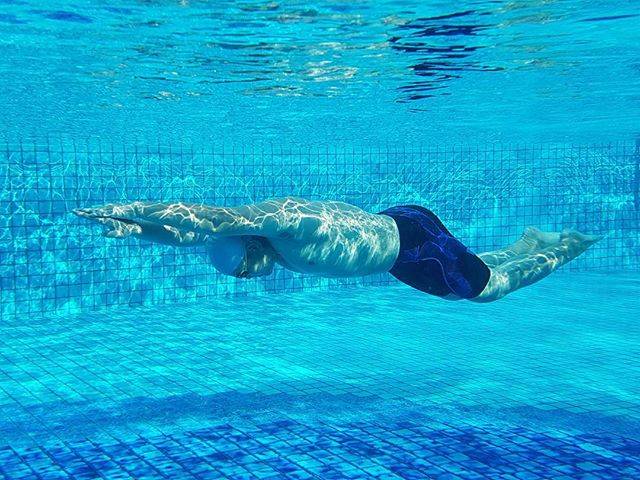 Hendra HamさんはInstagramを利用しています:「swim like a dolphin! ? #instaphoto #instashoot #swimming #swimner #dolphin #dolphinkick #speedo #healthylife」 (36799)