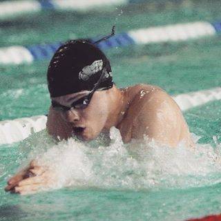 SkullnScalesさんはInstagramを利用しています:「#tbt to me trying to swim ? dug this one out from an actual printed photo! . . . #throwbackthursday #swimming #swimmer #swimwear #sprinting…」 (37947)