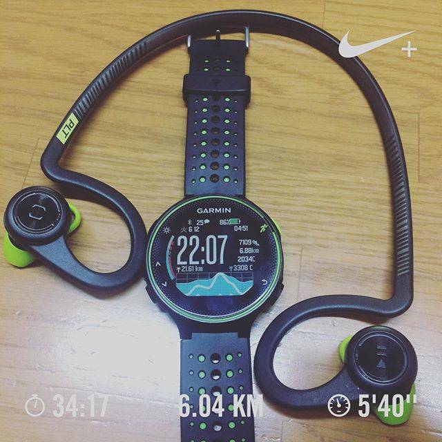 まひげ on Instagram: “6kmjogラスト1kmは全力?‍♂️ 腰高のポジションを維持して、比較的楽に走れました? ラストは4:36⤴️涼しく快適でした?  picは、愛用のイヤホンとガーミンです?  #ランニング #running  #runner  #マラソン #ガーミン #GARMIN #朝ラン…” (40295)