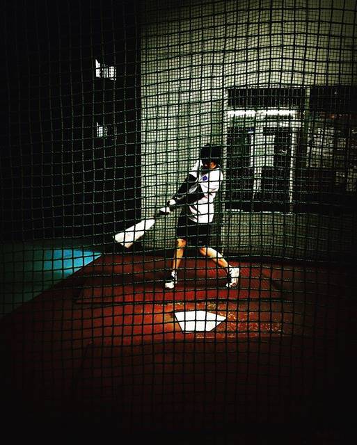 Toshiyuki Tanaka on Instagram: “スクール&レッスン終了❗️?? 今日は試験で休んでた高校女子ソフトボーラーが久しぶりにレッスンに。 ちゃんと素振りしてたみたい? 福岡でも有数の進学校で、今年の国体にも出場した頑張り屋さん? 右投げ左打ちの弱点になりやすいパンチングアームを調整しました?…” (44548)