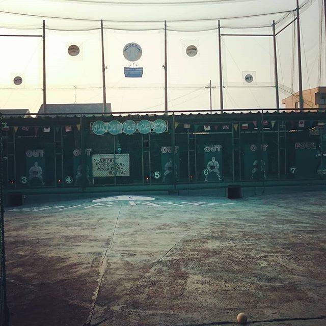 k.sugiyama on Instagram: “運動不足解消と… バッティングセンターへ行きましたが… 左腕と右足ふくらはぎが逝きましたw ぷるぷるしとるっ(´Д｀)w  #バッティングセンター #楽しかった #運動不足 #野球 #球技 #球技は得意 #オリエンタルバッティングセンター #筋肉痛 #ぷるぷる #いたたたた…” (46023)