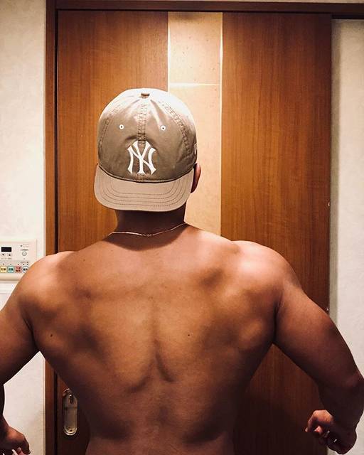 yuyaさんはInstagramを利用しています:「今日は朝から背中トレやりました??デカさがまだまだなのでもっと頑張ります。#summer#workout#training#anytimefitness#背中トレ#僧帽筋#広背筋#メンズフィジーク#サマースタイルアワード#フォローお願いします??」 (48180)