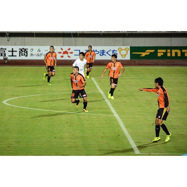 ゆか on Instagram: “09/16(Sat) vsFC岐阜 せっかく庄司さんが山口に来たのに ずっとディフェンスライン撮ってた人 ＊ 今年まだ勝ってるレノファ観てない！ J3のときみたいなレノファタイム復活せんかなー あのわくわく感ですごい引きこまれたんだけど みんなが絶対なんとかなる！って思ってるし…” (49750)