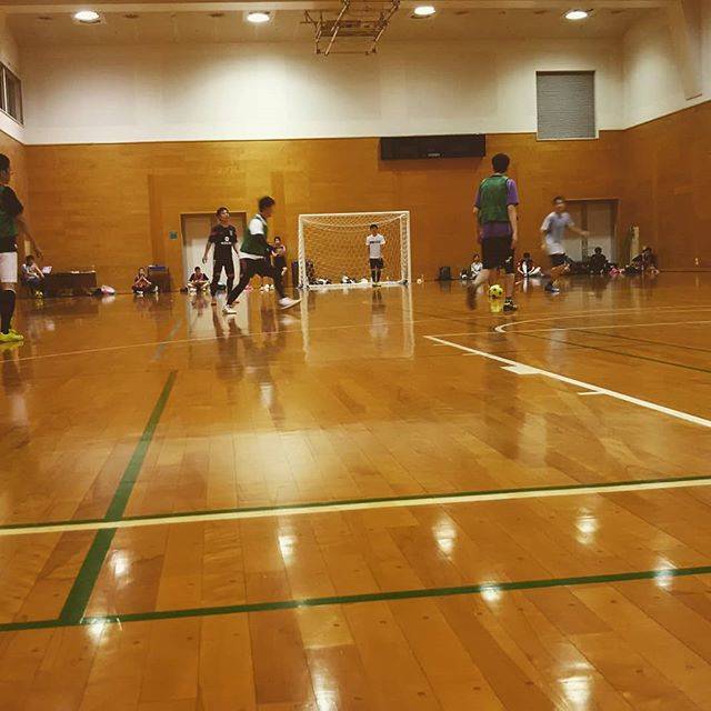 ♪☆⚽ on Instagram: “平日の朝から3時間蹴れる喜び！！ へとへとになっちゃうし(笑)、いいプレーなんてめったにできないけど、でもたまーーーに『おっ！』っていうプレーが出る？ときは楽しいです。  トラップもっとうまくできるようになりたいなぁ☆こつこつ練習ですね。  #フットサル #個サル #浜町…” (50886)