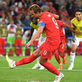 tomomi saito on Instagram: “ロシアW杯⚽  決勝T1回戦、コロンビア代表対イングランド代表は、PK戦の末イングランドが勝利を収めた❗  実はイングランド、W杯でPKが採用された1978年アルゼンチン大会以降これまで3度のPK戦を経験し、いずれも敗れている?…” (51742)