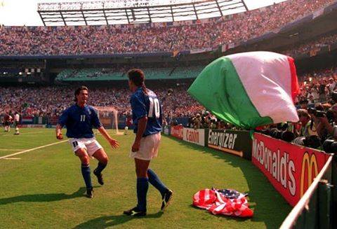 Roberto BaggioさんはInstagramを利用しています:「Mondiali Usa 1994#italia#italy#football#retro#footballretro#instagram#instaphoto#mondiali#calcio」 (53053)