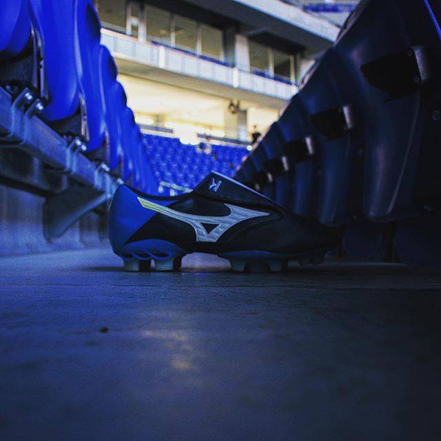 Shunsuke Aoi on Instagram: “#waveghost#mizuno#mizunofootball#football#footballshoes#studium#ミズノ#サッカースパイク#2009年#海外モデル#mizunomafia#mizunocrew” (53511)
