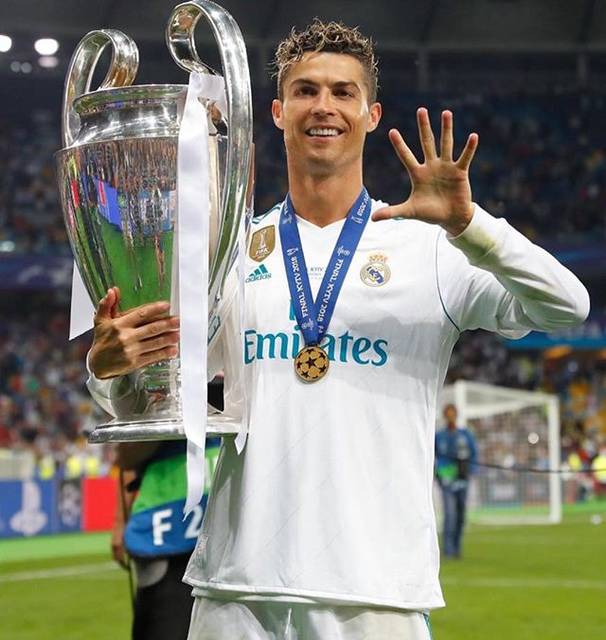 Cristiano Ronaldo on Instagram: “What a dream!!! 5 champions leagues ?????” (54950)