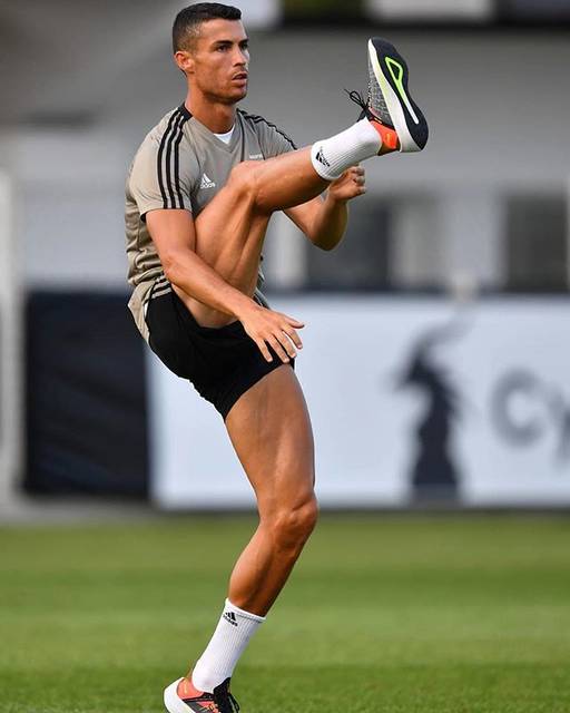 Cristiano Ronaldo on Instagram: “Solid work?” (54974)