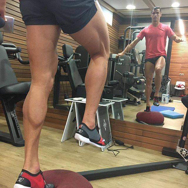 Cristiano Ronaldo on Instagram: “???” (54993)