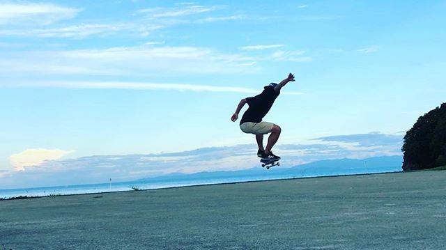 @naooosk8 on Instagram: “好きな事だけしていたいな#スケボー#スケボー初心者 #31歳からのスケボーライフ #sk8 #好きな事だけしたい #何か面白い仕事ないかね #看護師 #今から夜勤 #明日は夜勤明けで水辺の森公園行ってみよ” (56013)