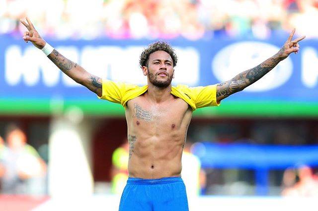 EneJota ?? ? neymarjrさんはInstagramを利用しています:「Máximo respeito por ti ídolo @romariofaria」 (56884)