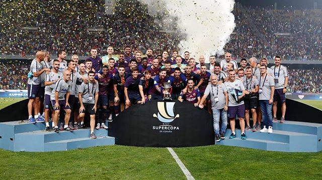 Andres IniestaさんはInstagramを利用しています:「Muchísimas felicidades! Qué sea el primero de muchos en esta temporada ????????! Abrazo desde Japón @fcbarcelona ?? Congratulations! Hope…」 (56933)