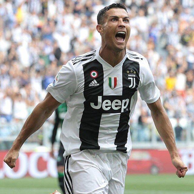 サッカーキングさんはInstagramを利用しています:「. ついに移籍後初ゴール＆ドッピエッタ！⚫️⚪️ （2018.09.16） . ?Photo by Emilio Andreoli/Getty Images . #クリスティアーノロナウド #CR7 #CristianoRonaldo #juventus…」 (57939)