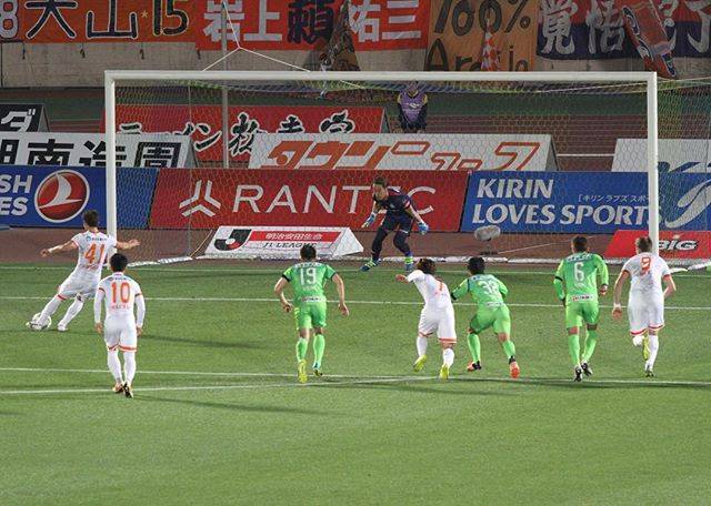Kiyoshi  Nakano on Instagram: “この試合のMOM、アルディージャ家長。起点となっていい仕事してました。#アルディージャ #ベルマーレ #家長 #湘南ベルマーレ #大宮アルディージャ #ペナルティキック #PK #蹴る瞬間” (59113)