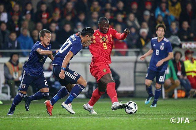 槙野智章 Tomoaki Makino on Instagram: “ヨーロッパでの代表合宿が終わりました。 今回の2試合でチームとしても個人としても「収穫」はたくさんありました。 結果としては2敗しましたが、課題や成果がある中でチームとして確実に1歩1歩進んでいる。 まだやらなくてはいけない事は山積みだが、手ごたえを感じた2試合でした。…” (59618)