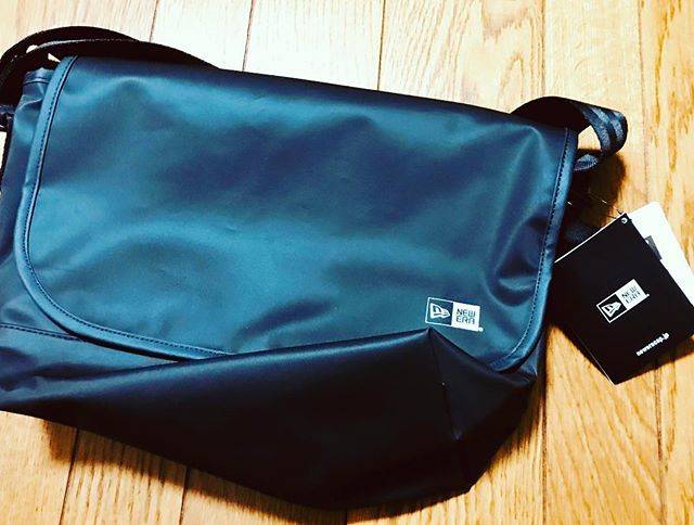 ★まささん★ on Instagram: “釣り用に?❗️fishingbag 結構防水性良さそう❗️ #バック#バッグ#bag #釣り#バス釣り#オカッパリ#陸っぱり #鯰#鯰釣り#ナマズ釣り#ナマズ#雷魚 #雷魚釣り#ライギョ#釣りバック#釣りバッグ#防水バッグ#防水バック#ニューエラ…” (66995)