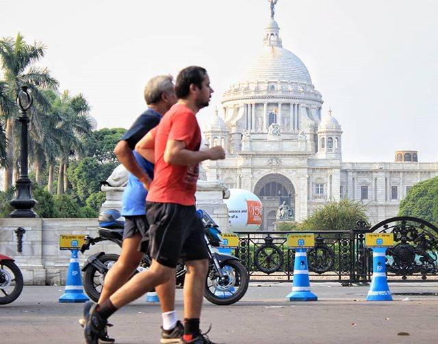 Rittik on Instagram: “Trotting around. #streetphotographyindia #streetsofkolkata #shutterbug #streetphotography #morning #jogging #kolkata #kolkatadiaries #india…” (67530)