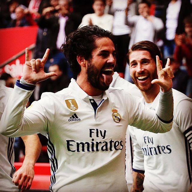 サッカーキング on Instagram: “. 2017.04.16 ????? 少女との約束を果たすゴールパフォーマンス .  ISCO; midfielder of Real Madrid (22) and  other players of Real Madrid celebrate the goal of the…” (68018)
