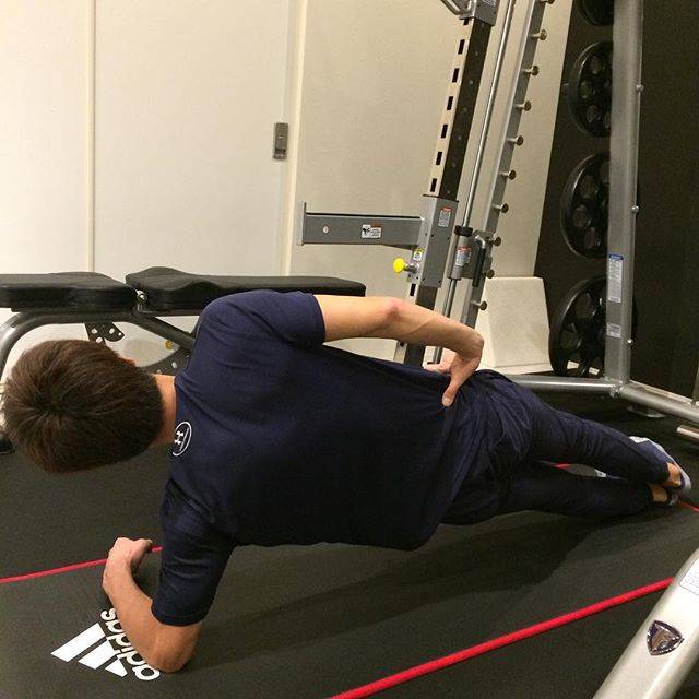 BodyStoic 大川 on Instagram: “サイドプランク。 しっかり体軸を意識して、まずは1分間耐える事から。 日々の積み重ねが大切ですね♪ 【BodyStoic 大川店】 ?福岡県大川市北古賀220-2 ??ゆめタウン大川すぐ横 ?? @new.switchpark 併設 ?080-9102-4832…” (68135)