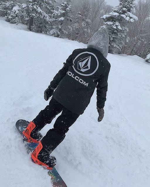 @stann__154 on Instagram: “冬はやっぱりスノボですね！❄️ #ootd#outfit#スノーボード#スノボ#ウェア#スノボウェア#コーチジャケット#ボルコム#volcom#バートン#Burton#サロモン#ムラスポ#ムラサキスポーツ#ビンディング#フレックス#flux#スノボ女子” (71502)