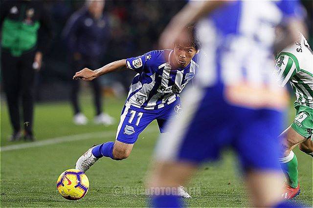 MutsuKAWAMORI on Instagram: “Real Betis x Alaves, Benito Villamarín, Sevilla, Spain, Takashi Inui.  #realbetis #deportivoalaves #spain #sevilla #takashiinui…” (71628)