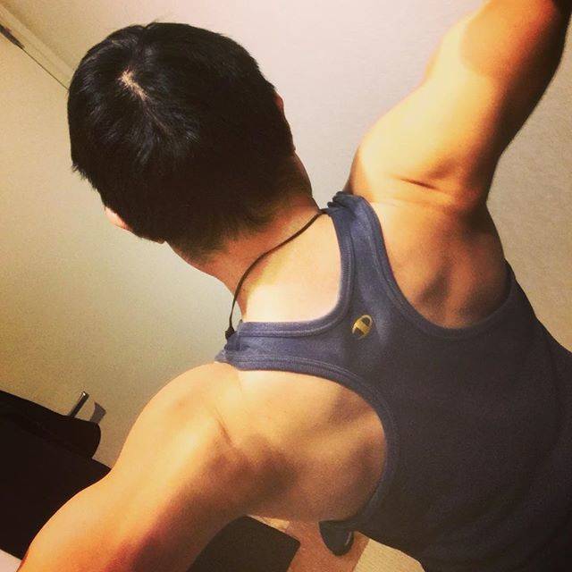 EFitnessMusic on Instagram: “今日は背中の日でした?☺️‼️トップサイドデッドリフト110kgレストポーズ?やネガティヴチンニング?ワンハンドロー30kg?など?☺️。筋トレに出会う以前だったら確実に腰を痛めるであろう重量でもなんとかなっちゃうのが面白い☺️ . 明日は2ヶ月ぶりにマイプロテイン…” (71783)