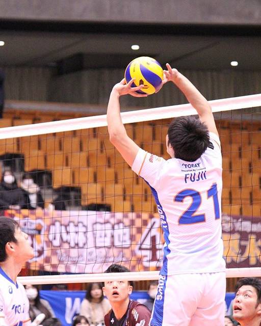 haru*☻ on Instagram: “【2019.1.20】#藤井直伸 選手#東レアローズ#torayarrows#バレーボール#volleyball#vリーグ#vleague#このはなアリーナ#草薙総合運動場体育館” (72402)