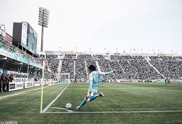J.LEAGUE OFFICIAL on Instagram: “Best Shot J.LEAGUE⚽️?﻿﻿﻿ ﻿﻿﻿ ?#明治安田生命Ｊ１リーグ 第１節 ﻿﻿ ﻿ ベストショットをお届け?✨﻿﻿ ﻿﻿ #Ｊリーグ ﻿﻿ ﻿﻿#jleague﻿﻿﻿ ﻿﻿ #ジュビロ磐田﻿ #中村俊輔﻿ #コーナーキック﻿ #cornerkick…” (74201)