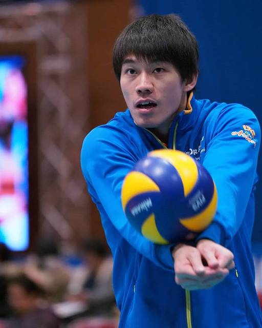 roku on Instagram: “10th February 2019Mishima City Gymnasium#星野秀知 選手 #torayarrows #東レアローズ #vleague #volleyball” (75323)