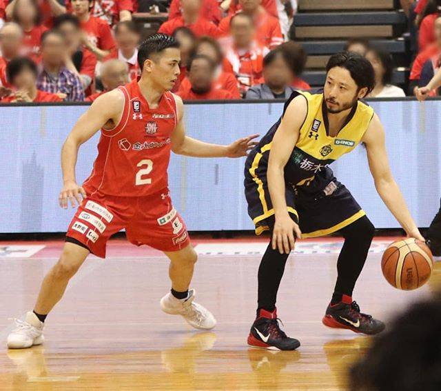 @tomostagram.11s on Instagram: “#千葉ジェッツふなばし vs 栃木ブレックス.2019 05 05.#富樫勇樹 #田臥勇太” (77594)