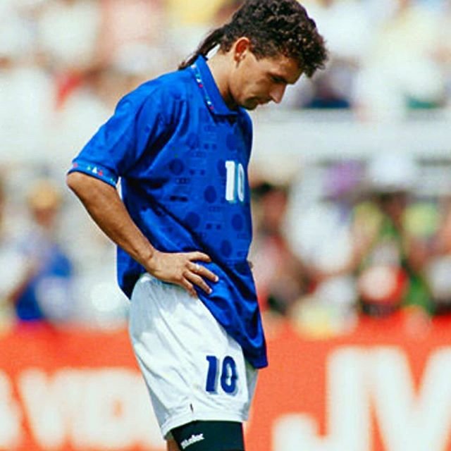 Giuseppe  Meazza on Instagram: “#1日遅れですが#auguri❗#ロベルト・バッジョ#52歳#おめでとう?✨#そろそろ、サッカー界に戻ろうよ❗#指導者としての  君が  観たい#インテリスタ#皆、待ってるよ?” (85944)