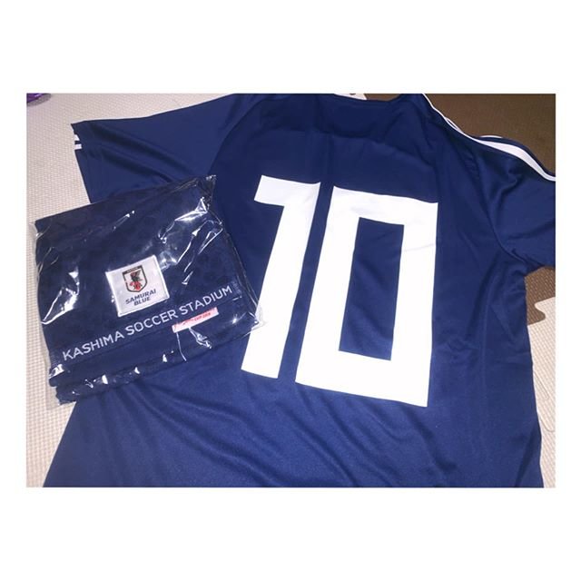 朱 李 on Instagram: “しゅんが昨日のサッカー観戦で１０番(中島翔哉選手)のユニホーム買ってきてくれたこれ着てサッカー観戦いくのが楽しみで仕方ない⚽️#samuraiblue #中島翔哉  #自慢すぎる彼氏” (86226)