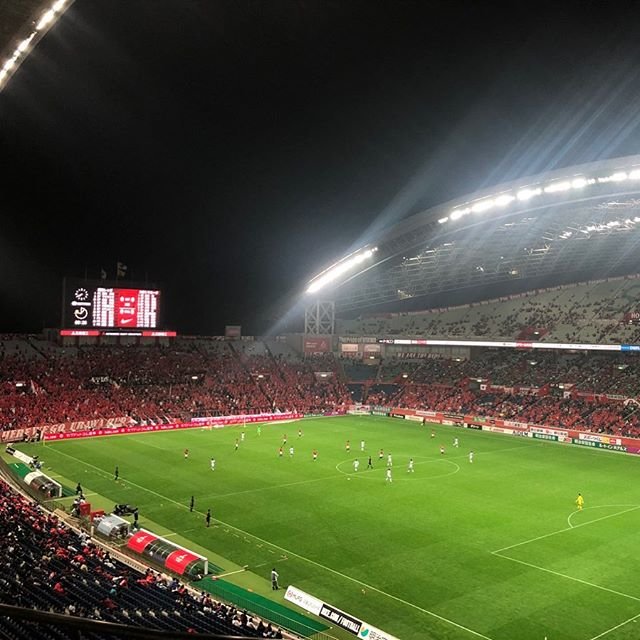 Satoshi Hamada（ちゃんはま） on Instagram: “平日の夜、雨の埼スタで勝ちやしたー！ 耐えに耐えて試合終了間際、ごっちゃん #後藤優介 の決勝ゴール！！ これだからトリサポはやめられない！！！ *…” (87100)