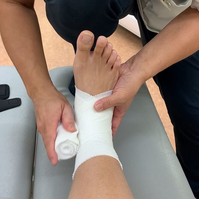 Shiori Inoue on Instagram: “こんばんわ！ . 今日午前中に接骨院へ。 足の状態は良くなってるみたいで固定取れました✌️ サポーターか、バンテージ、どっちが歩きやすいか試してみてバンテージになりました。 今の歩き方だと、また足首痛める可能性が高いみたいなのできちんとリハビリしないとね。…” (87239)