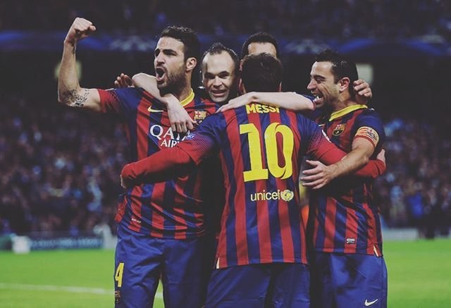 Messi.legend on Instagram: “Hugging?????? #fcbarca #barcelona #lionel #liomessi #messi #messi10 #leomessi #kingmessi #football #cl #サッカー #バルセロナ #fcバルセロナ” (88363)